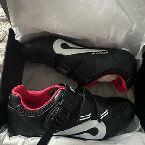 NWT Peloton cycling shoes